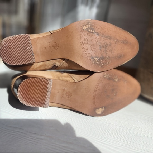 Isola Tan Suede Ankle Boots- size 11- no scuffs - like new! - Picture 5 of 9